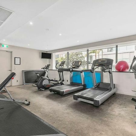 Two Bedroom Apartment - Pool, Gym & Free Parking! โอ๊คแลนด์ ภายนอก รูปภาพ